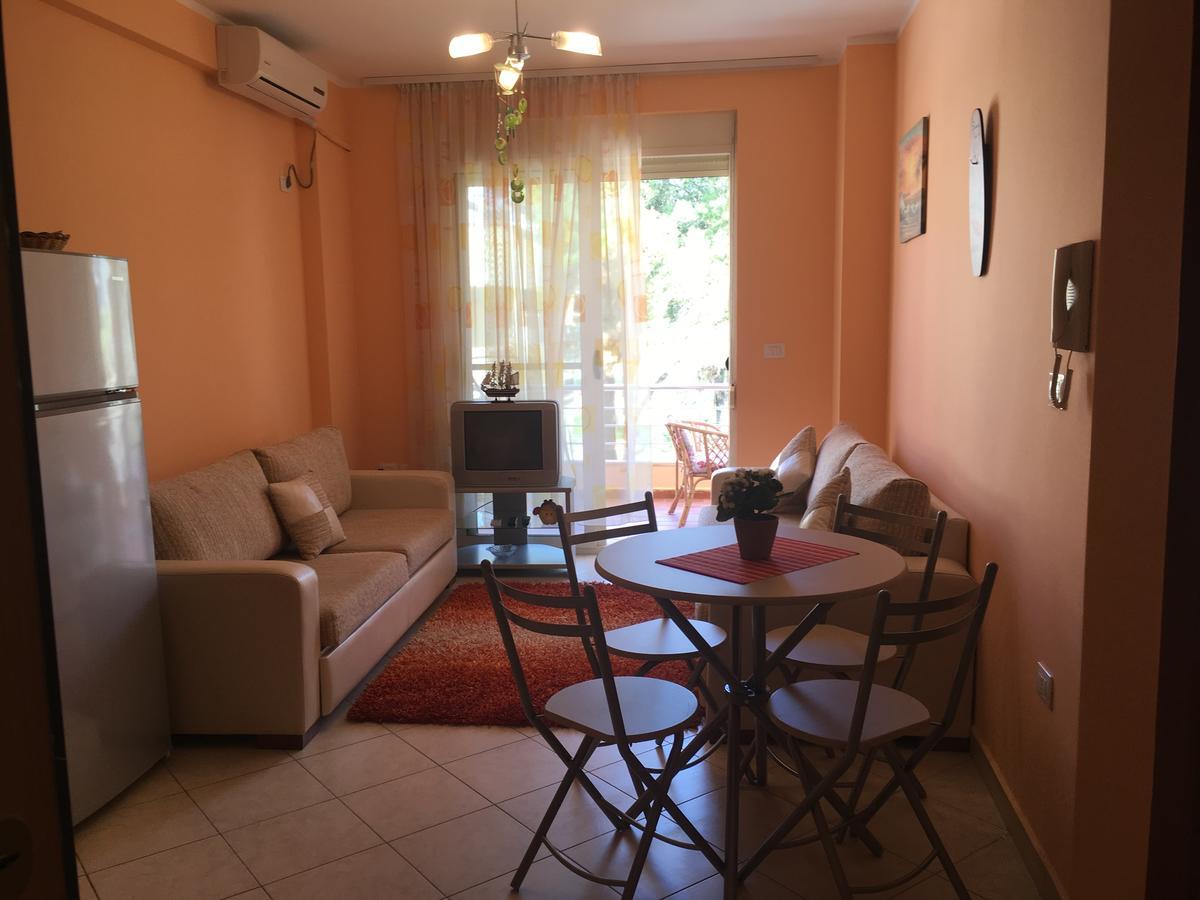 Sun & Sea Apartment Durrës Buitenkant foto